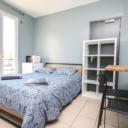 08 - Chambre Proche Paris Et Transports Avec Tv Wifi Сен-Дени Экстерьер фото