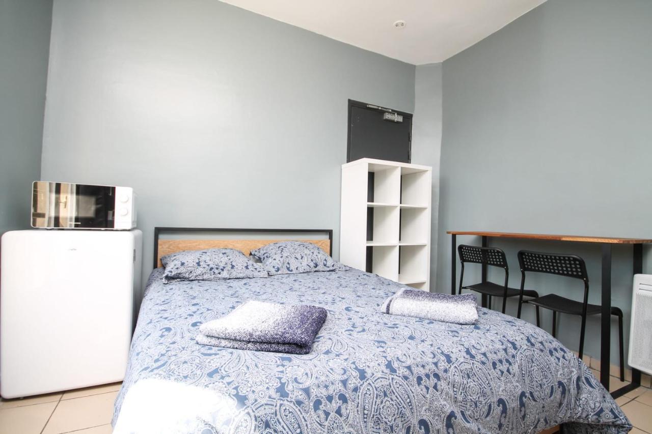 08 - Chambre Proche Paris Et Transports Avec Tv Wifi Сен-Дени Экстерьер фото