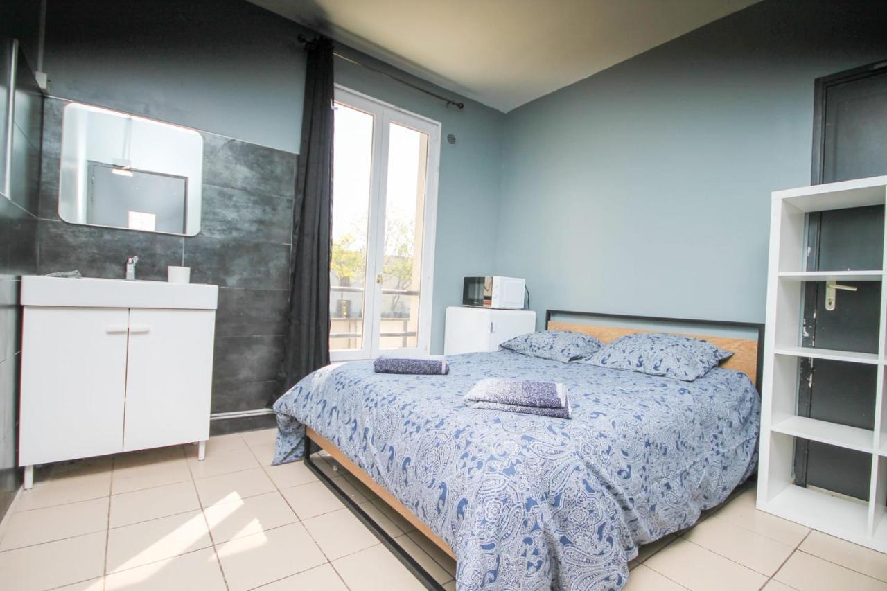 08 - Chambre Proche Paris Et Transports Avec Tv Wifi Сен-Дени Экстерьер фото